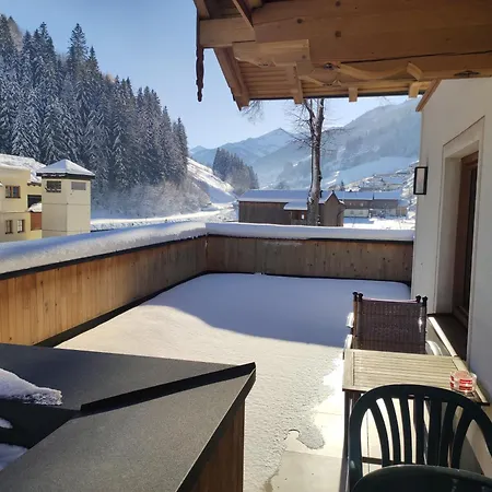 Frauenkogelblick Mit Terrasse 아파트